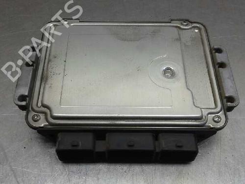 Engine control unit (ECU) RENAULT SCÉNIC II (JM0/1_)  | BP743015M57 