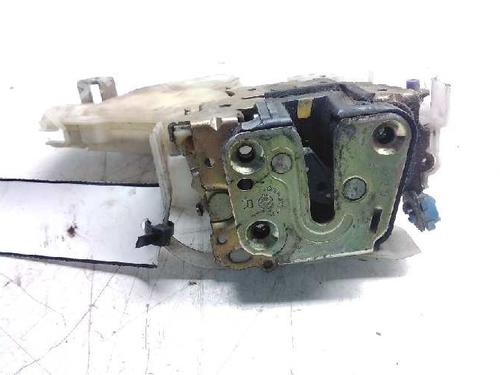Used Front right lock NISSAN X-TRAIL I (T30) [2001-2013]  10054511