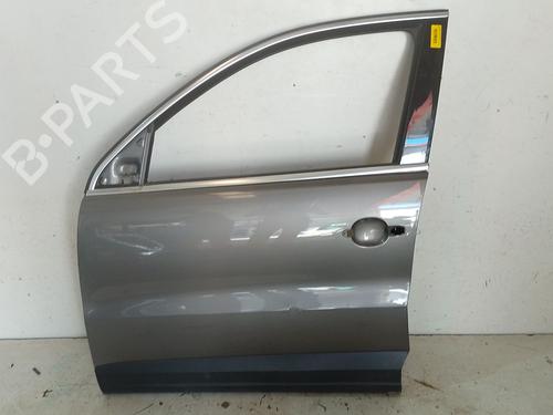 Used Left front door Left front door 33802319 33802319