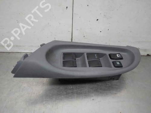 Used Left front window switch NISSAN ALMERA II Hatchback (N16) [2000-2025]  10661702