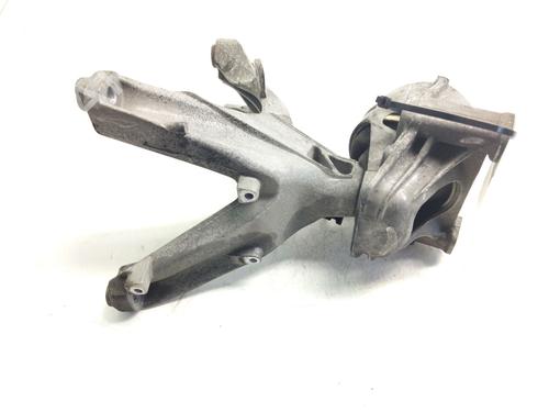 Used Engine mount AUDI A4 B7 (8EC) 2.0 TDI quattro (140 hp) 17059245