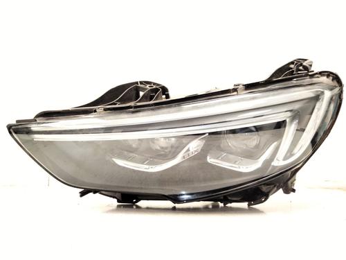 Used Left headlight OPEL INSIGNIA B Grand Sport (Z18) 1.5 (68) (165 hp) 31066979