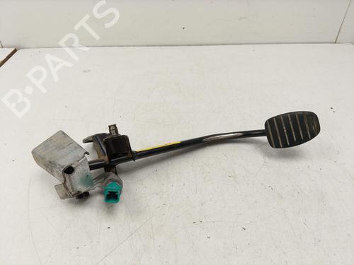 Used Clutch pedal Clutch pedal RENAULT TRAFIC II Van (FL) 1.9 dCi 100 (FL0C, FL0K, FL0B) (101 hp) 39883597 39883597