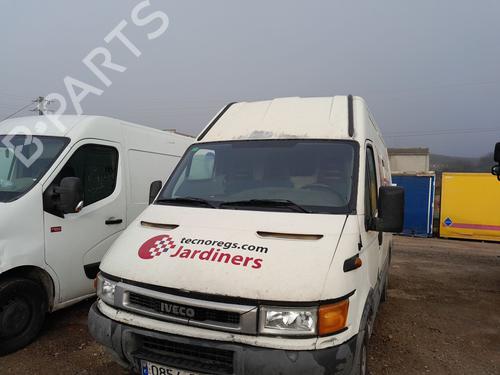 Teile für IVECO DAILY III Van 35 S 11 V,35 C 11 V (106 hp) 4375074 