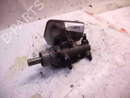 Used Brake master cylinder RENAULT TRAFIC Van (T_, P_, V_) [1989-2002]  2293382