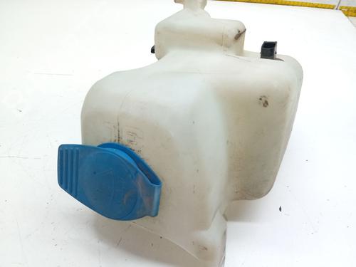 Windscreen washer tank VW GOLF IV (1J1) 2.0 | BP28076667C113 