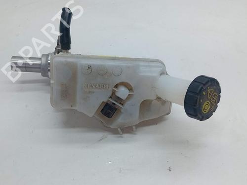 brake-master-cylinder-renault-clio-v-b7_-2019-26904009 main image