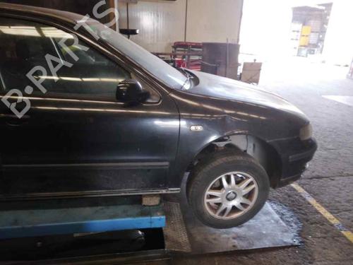 Høyre foran utvendig håndtak SEAT LEON (1M1)  | BP9976485C129 