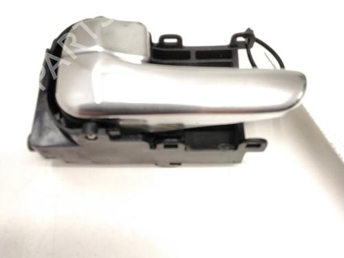 Used Front left interior door handle NISSAN ALMERA II (N16) 1.5 (90 hp) 25225568