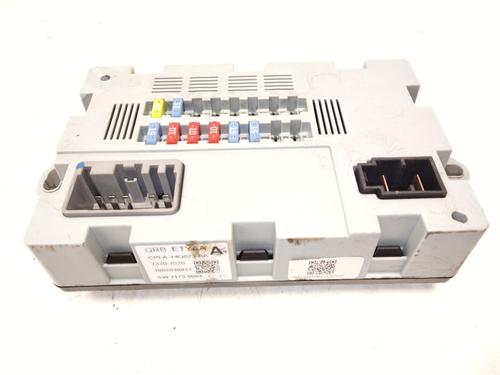 Used Fuse box LAND ROVER DISCOVERY SPORT (L550) 2.0 D (150 hp) 22760710