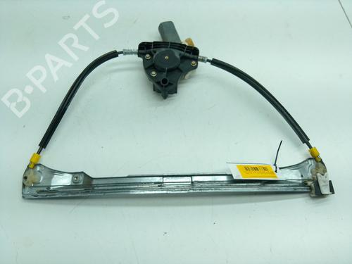 Elevalunas delantero derecho Elevalunas delantero derecho RENAULT CLIO II (BB_, CB_) 1.2 16V (BB05, BB0W, BB11, BB27, BB2T, BB2U, BB2V, CB05,... (75 hp) 36447571 36447571