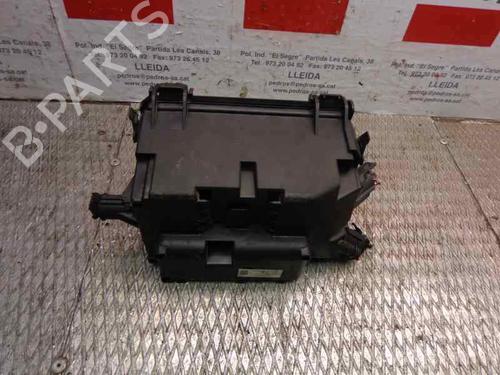 Used Fuse box Fuse box 1416040 1416040
