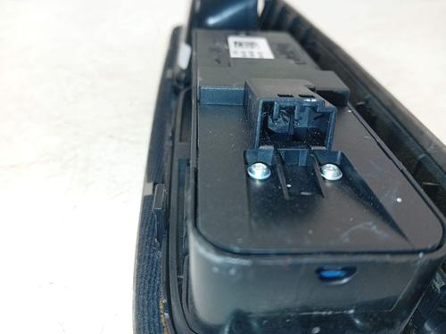 Left front window switch VOLVO C30 (533) 1.6 D | BP22983657I27 - Image 4