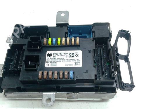 Used Fuse box Fuse box 37261787 37261787