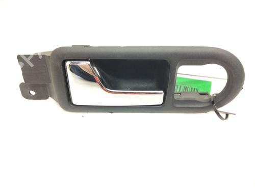 Used Front left interior door handle VW GOLF IV (1J1) 1.8 (125 hp) 16112399