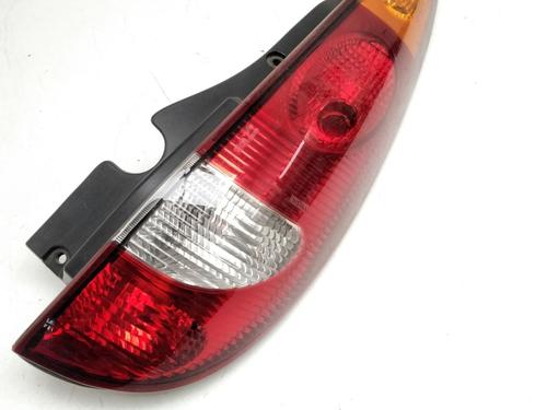 Used Right taillight NISSAN ALMERA TINO (V10) 2.2 dCi (115 hp) 23526311