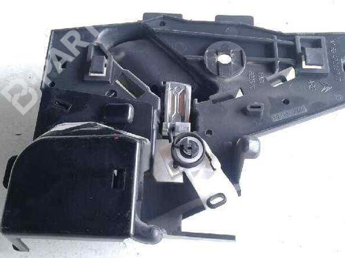 Used Rear left interior door handle Rear left interior door handle CITROËN C5 II (RC_) 1.6 HDi (RC8HZB) (109 hp) 7557393 7557393