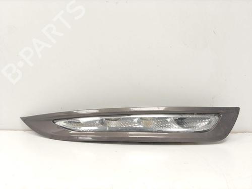 Used Right daytime light Right daytime light 37442116 37442116