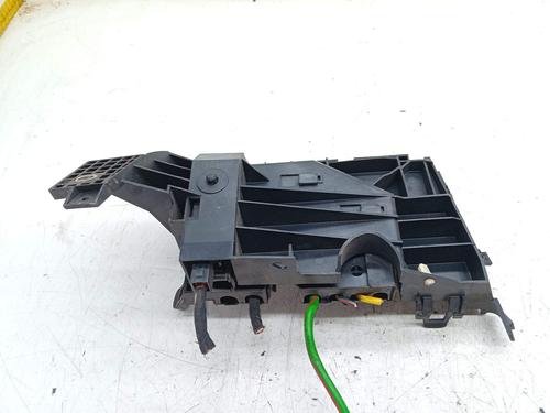 Used Fuse box Fuse box 26690433 26690433