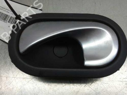 Used Front left interior door handle RENAULT SCÉNIC II (JM0/1_) [2003-2010]  3212615
