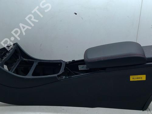 Used Armrest / Center console MERCEDES-BENZ A-CLASS (W176) A 180 CDI / d (176.012) (109 hp) 30377004
