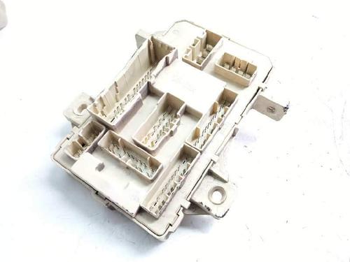 Used Fuse box Fuse box 15882751 15882751