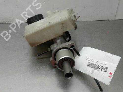 Used Brake master cylinder PEUGEOT 206 Hatchback (2A/C) [1998-2012]  7533345