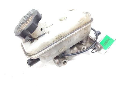 Brake master cylinder HYUNDAI H-1 / STAREX Bus (A1) 2.5 TCi | BP22982746M77 