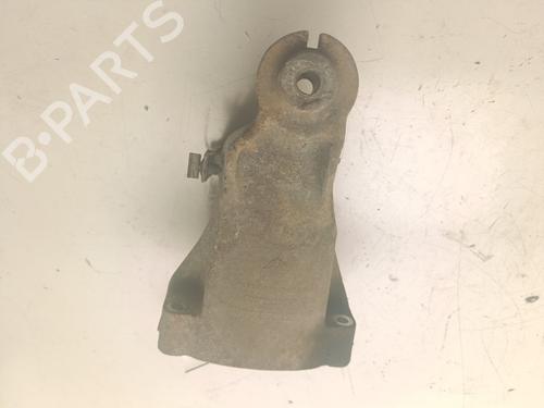 Used Engine mount MERCEDES-BENZ VITO / MIXTO Van (W639) 110 CDI (639.601, 639.603, 639.605) (95 hp) 19343085