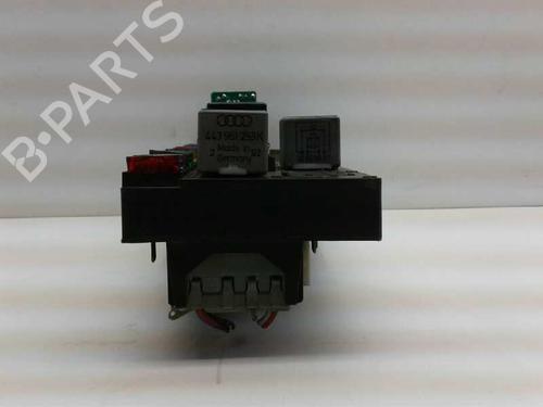 Fuse box AUDI 80 B4 Avant (8C5) | BP11638675E1