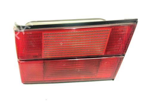 Feu de coffre droit BMW 5 (E34) 525 tds (143 hp) 32859868
