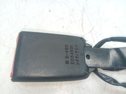 Seat buckle TOYOTA AURIS (_E18_) 1.6 D4-D (WWE185_) | BP17540223I32 