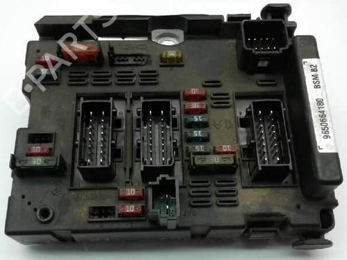 Used Fuse box Fuse box 9525072 9525072