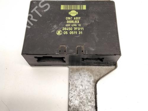 Used Electronic module NISSAN TERRANO II (R20) 2.7 TDi 4WD (125 hp) 17650393