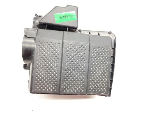 Used Air filter box LAND ROVER DISCOVERY III (L319) 2.7 TD 4x4 (190 hp) 17060262