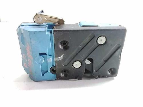 Used Front right lock VOLVO XC90 I (275) [2002-2015]  10771647