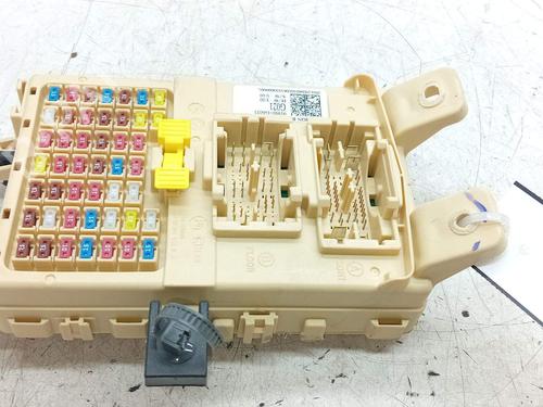 Used Fuse box Fuse box 25790491 25790491
