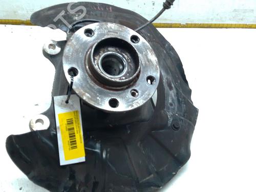 Used Right front steering knuckle BMW X3 (E83) 2.0 d (150 hp) 30872370