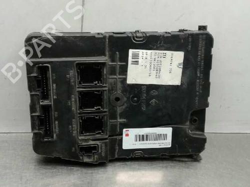Used Fuse box RENAULT MEGANE II (BM0/1_, CM0/1_) [2001-2012]  11638418