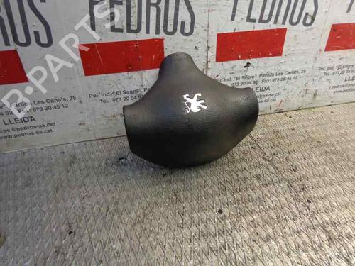 Used Driver airbag PEUGEOT 206 Hatchback (2A/C) 1.6 i (89 hp) 1448233