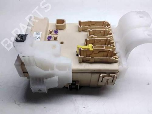 Used Fuse box Fuse box 11638829 11638829