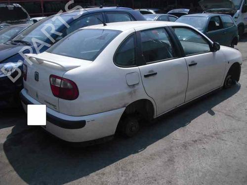 Left headlight SEAT CORDOBA (6K2) 1.4 | BP136052C28 