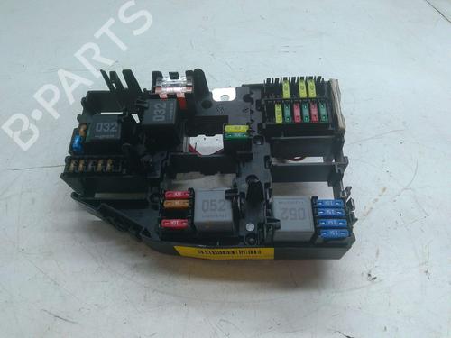 Used Fuse box Fuse box 29936176 29936176