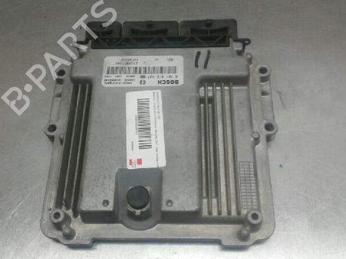 Engine control unit (ECU) RENAULT TRAFIC II Van (FL)  | BP11330266M57 