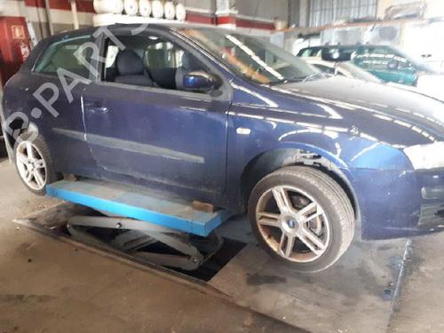 Alzavetro anteriore destra FIAT STILO (192_) 1.9 JTD (192_XE1A) | BP8320272C23 
