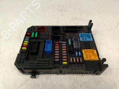 Used Fuse box Fuse box 38236526 38236526