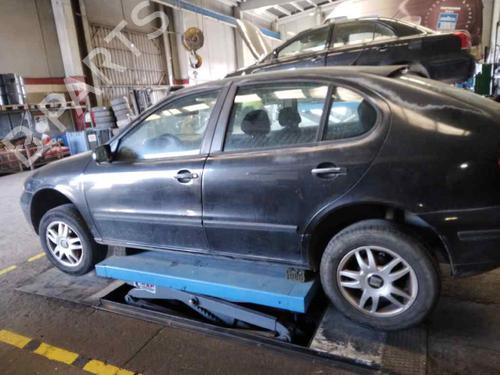 Høyre foran utvendig håndtak SEAT LEON (1M1)  | BP9976485C129 