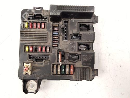 Used Fuse box Fuse box 38331301 38331301