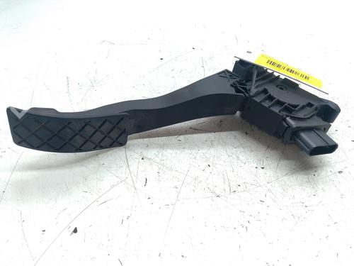 pedal-audi-q3-f3b-2018-32732851 main image