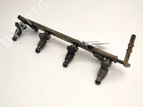 Used Injection rail NISSAN PRIMERA (P12) 2.0 (140 hp) 1618694